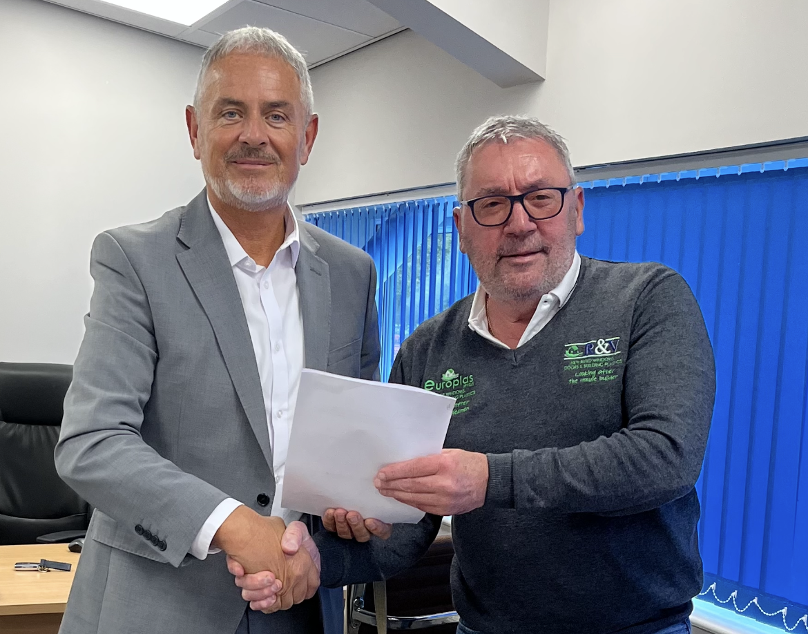 Liniar and R&V strengthen long-term partnership with new five-year ...